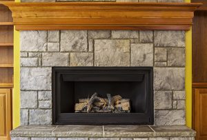 What’s the Difference Between Fireplaces vs Fireplace Inserts?